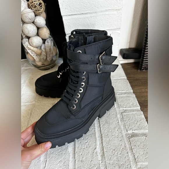 ZARA QUILTED NYLON LOW HEEL ANKLE BOOTS Size 7 - Picture 5 of 11